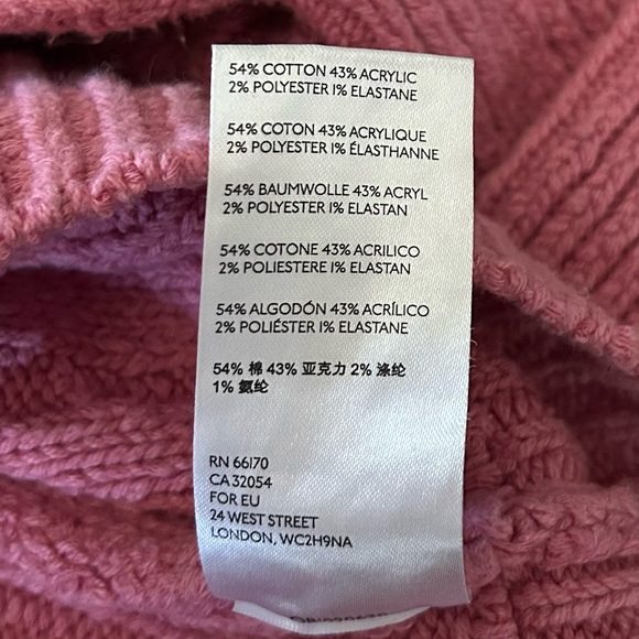 Urban Outfitters Pink Chloe Cable Knit Sweater Sz SP seen on The Series Trinkets - Picture 10 of 12